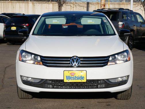 Candy White/Black Roof 2015 Volkswagen Passat 1.8T Auto Sport