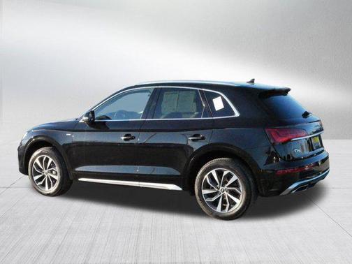 2022 Audi Q5 45 S line Premium Plus