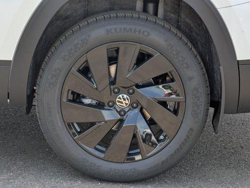 opal white pearl 2026 Volkswagen Atlas 2.0T SEL