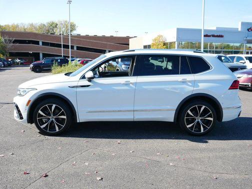 2022 Volkswagen Tiguan 2.0T SEL R-Line 4MOTION