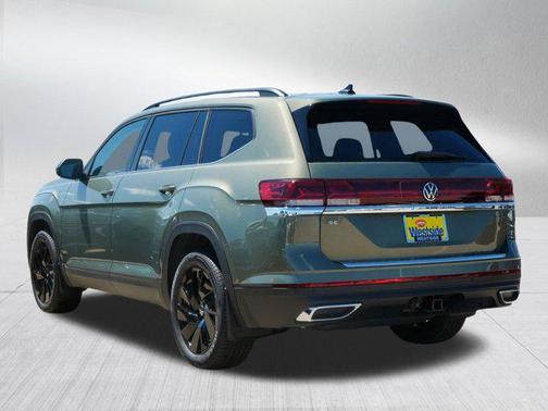 2025 Volkswagen Atlas 2.0T SE w/Technology 4MOTION