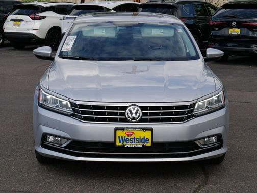 Reflex Silver Metallic 2017 Volkswagen Passat 1.8T SE w/Technology