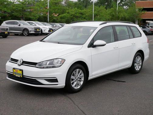 2018 Volkswagen Golf SportWagen TSI S