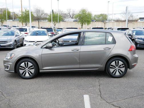 Gray 2016 Volkswagen e-Golf SE