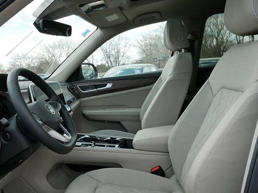 2025 Volkswagen Atlas 2.0T SEL Premium R-Line 4MOTION