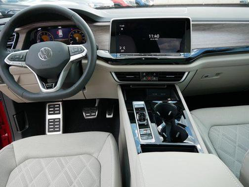 2025 Volkswagen Atlas 2.0T SEL Premium R-Line 4MOTION
