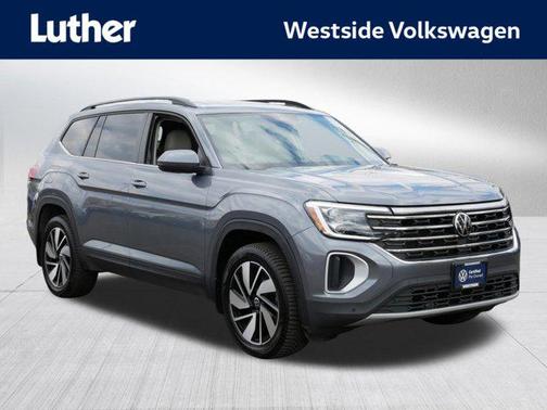 Platinum Gray Metallic 2024 Volkswagen Atlas 2.0T SE w/Technology 4MOTION