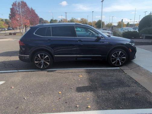 2022 Volkswagen Tiguan 2.0T SEL R-Line 4MOTION