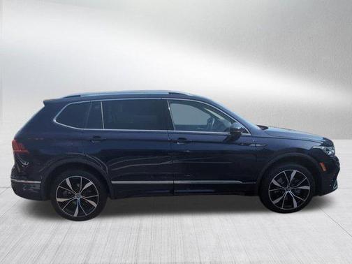 2022 Volkswagen Tiguan 2.0T SEL R-Line 4MOTION