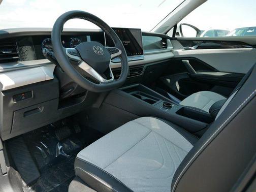 2025 Volkswagen Tiguan 2.0T SE 4MOTION