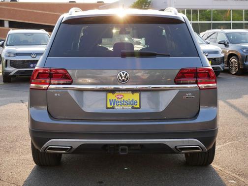 Platinum Gray Metallic 2019 Volkswagen Atlas 3.6L SE w/Technology