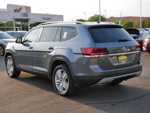 Platinum Gray Metallic 2019 Volkswagen Atlas 3.6L SE w/Technology