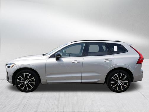 Silver Dawn Metallic 2025 Volvo XC60 B5 Plus