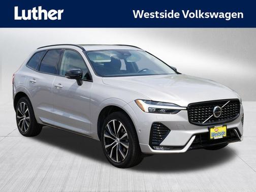 Silver Dawn Metallic 2025 Volvo XC60 B5 Plus