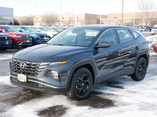 2022 Hyundai TUCSON SE