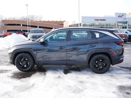 2022 Hyundai TUCSON SE