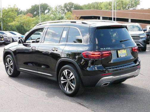 2025 Mercedes-Benz GLB 250 4MATIC