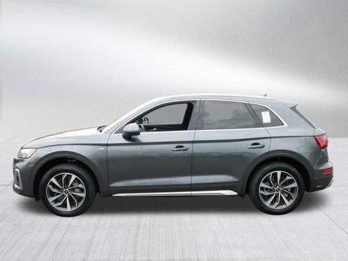 2022 Audi Q5 45 S line Premium Plus
