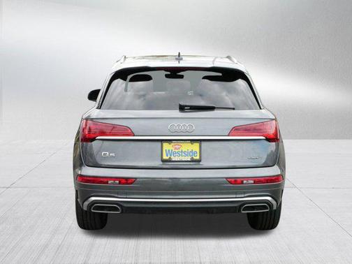 2022 Audi Q5 45 S line Premium Plus