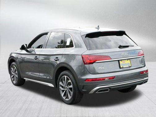 2022 Audi Q5 45 S line Premium Plus