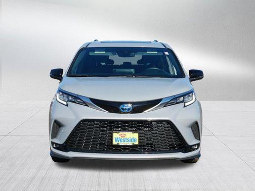 2024 Toyota Sienna XSE 7 Passenger