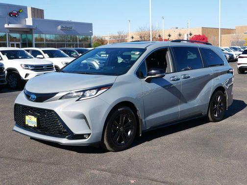 2024 Toyota Sienna XSE 7 Passenger