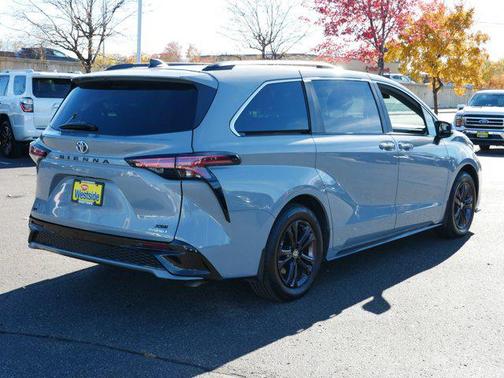 2024 Toyota Sienna XSE 7 Passenger