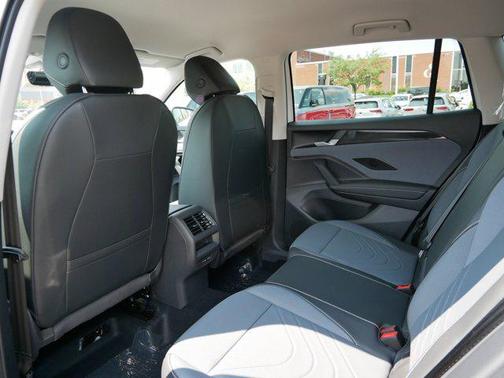 2025 Volkswagen Tiguan 2.0T SE 4MOTION
