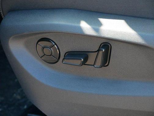 2025 Volkswagen Tiguan 2.0T SE 4MOTION