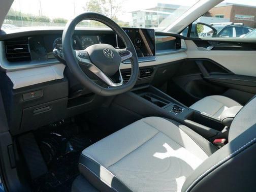 2025 Volkswagen Tiguan 2.0T SE 4MOTION