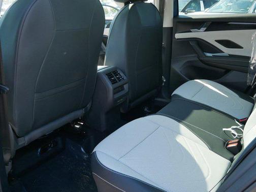 2025 Volkswagen Tiguan 2.0T SE 4MOTION