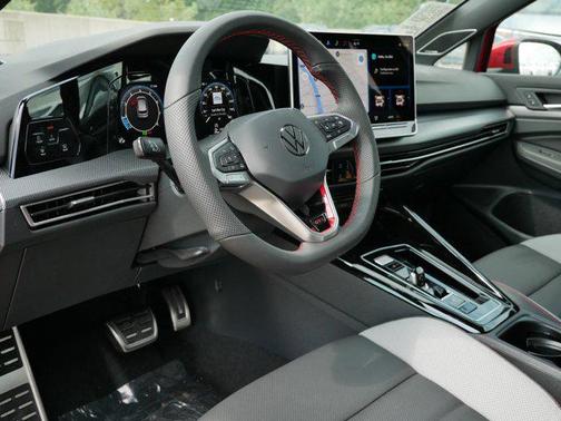 2025 Volkswagen Golf GTI 2.0T SE DSG