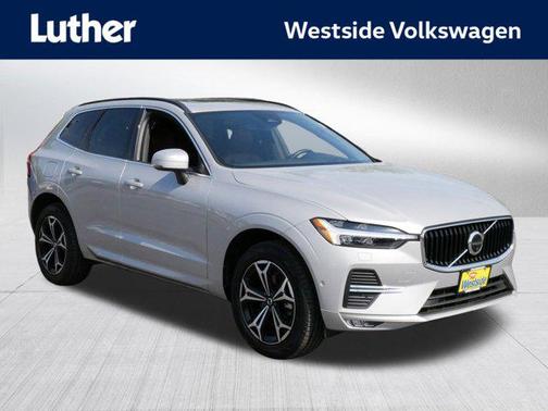 2022 Volvo XC60 Momentum