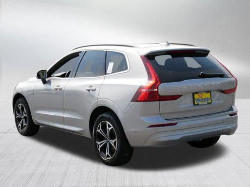2022 Volvo XC60 Momentum