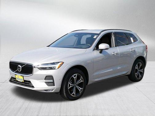 2022 Volvo XC60 Momentum