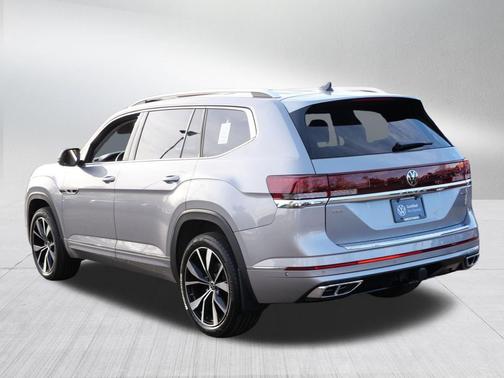 Silver Mist Metallic 2024 Volkswagen Atlas 2.0T SEL Premium R-Line 4MOTION