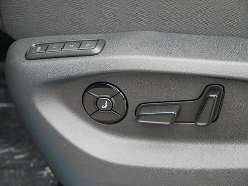 2026 Volkswagen Tiguan 2.0T SEL R-Line 4MOTION