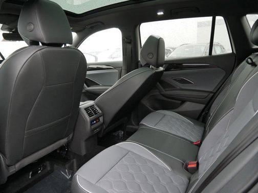 2026 Volkswagen Tiguan 2.0T SEL R-Line 4MOTION