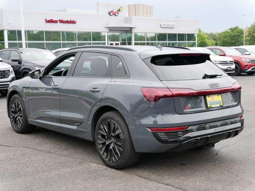 2024 Audi Q8 e-tron Prestige