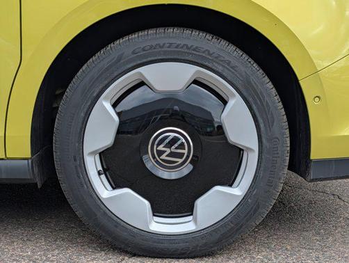 Pomelo Yellow 2025 Volkswagen ID. Buzz Pro S Plus with 4MOTION