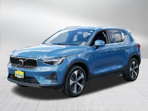 Fjord Blue Metallic 2025 Volvo XC40 B5 Plus Bright Theme