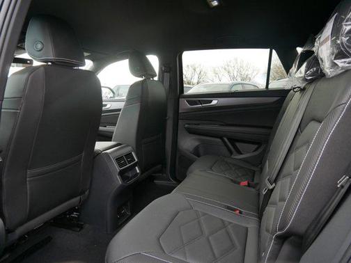 2026 Volkswagen Atlas Cross Sport 2.0T SE w/Technology 4MOTION