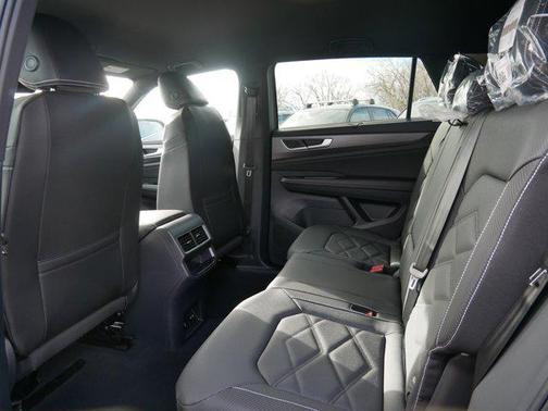 2026 Volkswagen Atlas Cross Sport 2.0T SE w/Technology 4MOTION