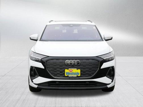 2024 Audi Q4 e-tron Prestige 55 quattro