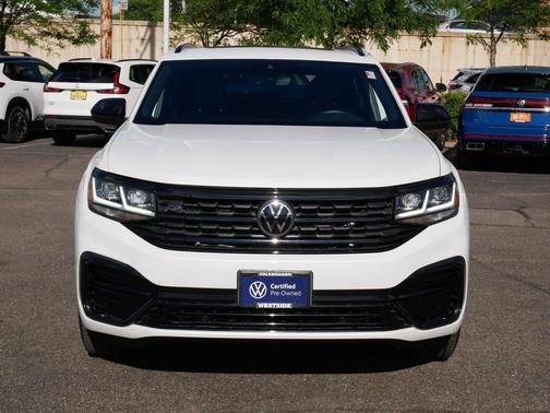 Opal White Pearl 2023 Volkswagen Atlas Cross Sport 3.6L V6 SEL R-Line