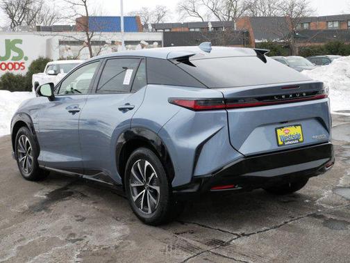 2023 Lexus RZ 450e Premium