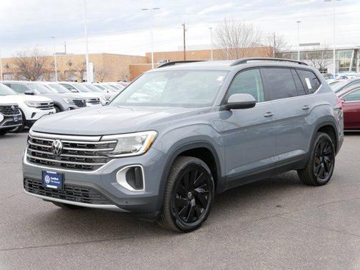 2025 Volkswagen Atlas 2.0T SE w/Technology 4MOTION