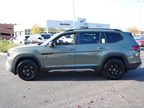 2025 Volkswagen Atlas 2.0T Peak Edition