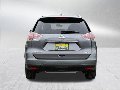 Gun Metallic 2015 Nissan Rogue SV