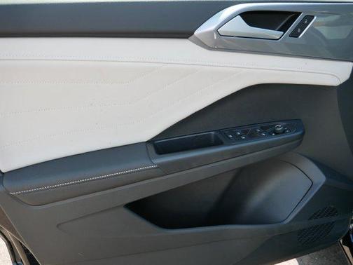 2025 Volkswagen Taos 1.5T SEL